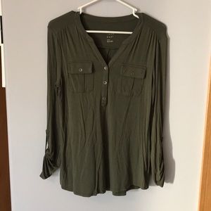 Green and white long sleeve top